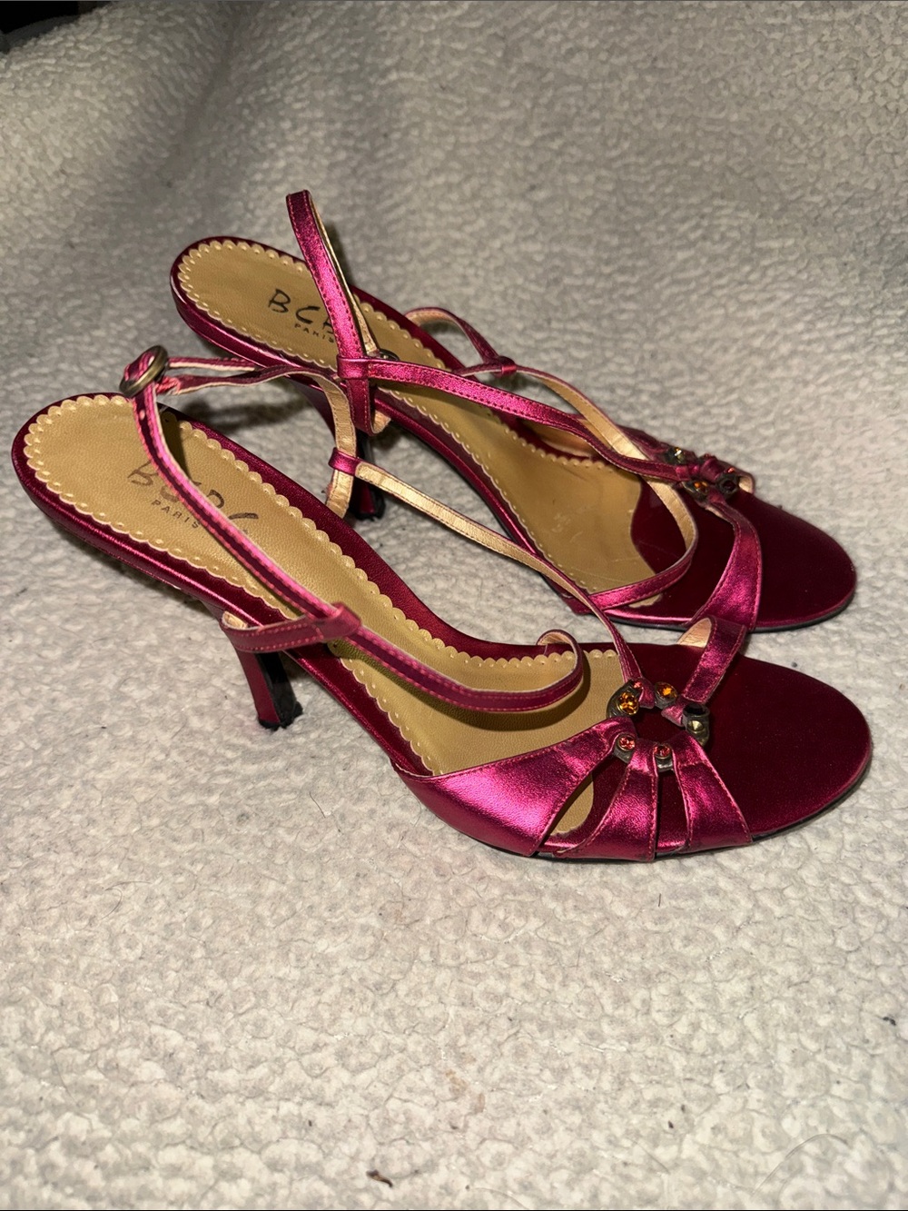 Women's Y2K BCBG Metallic Fuchsia Strappy Dress Heels